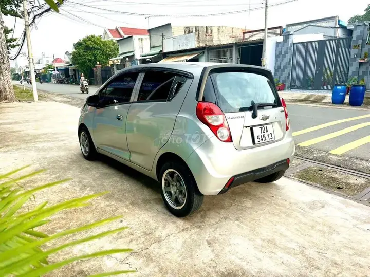 Chevrolet Spark 2017 photo 2