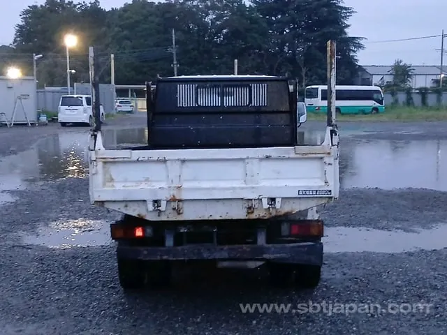Toyota Dyna 2.0T Dump 1995 photo 5