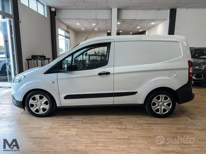 Ford Transit Courier 2019 photo 3