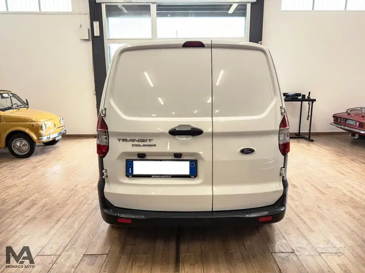 Ford Transit Courier 2019 photo 5