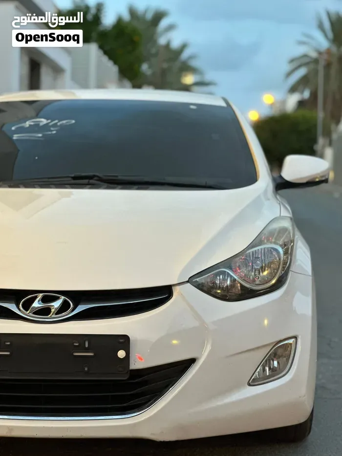 Hyundai Elantra 2012 photo 3