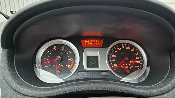 Renault Clio 2008 photo 4