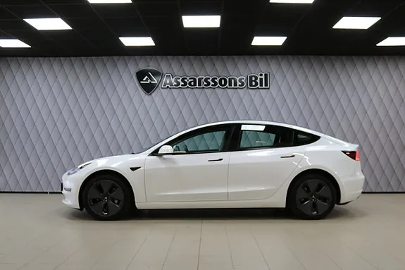 Tesla Model 3 2023 photo 3
