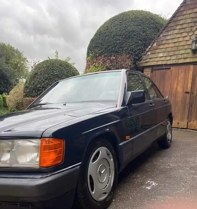 Mercedes-Benz 190E 1993 photo 4