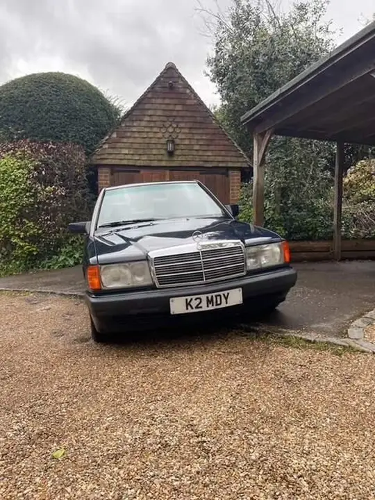 Mercedes-Benz 190E 1993 photo 2
