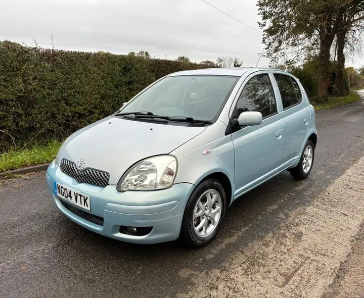Toyota Yaris 2004 photo 3