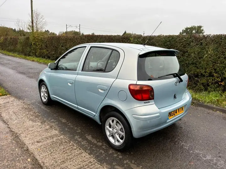 Toyota Yaris 2004 photo 5
