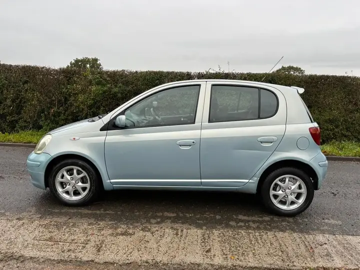 Toyota Yaris 2004 photo 4