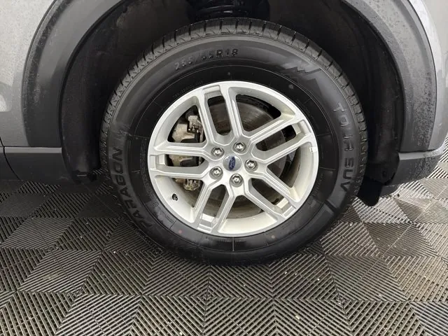 Ford Explorer 2025 photo 4