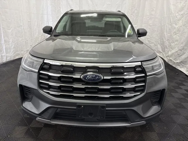 Ford Explorer 2025 photo 5