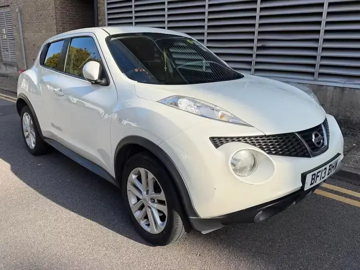 Nissan Juke 2013 photo 2