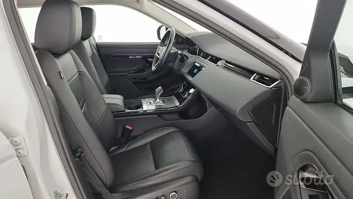 Land Rover Range Rover Evoque 2022 photo 3