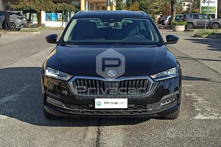 Skoda Octavia 2023 photo 2