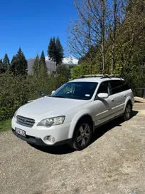 Subaru Legacy 2005 photo 2
