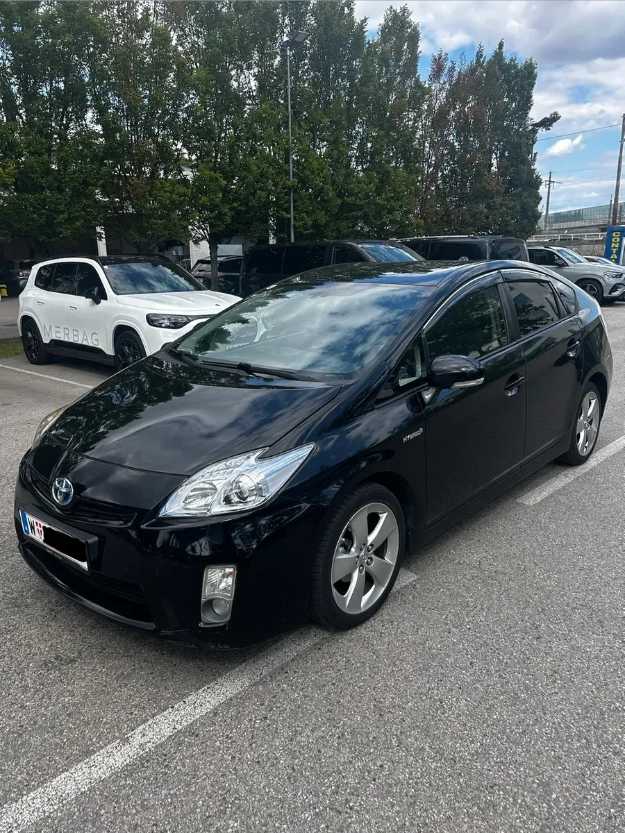 Toyota Prius 2010 photo 2