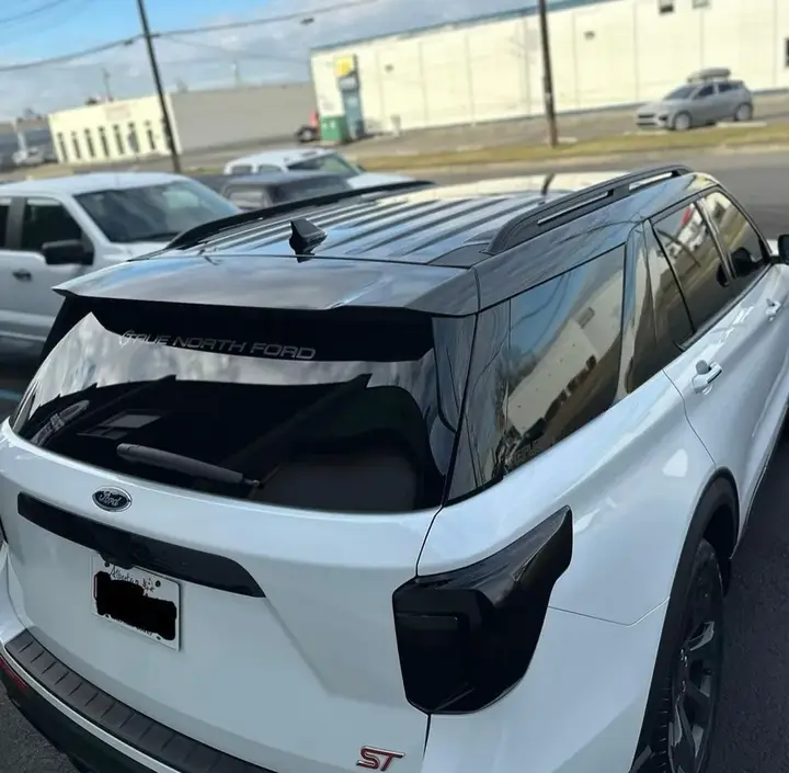 Ford Explorer 2023 photo 2
