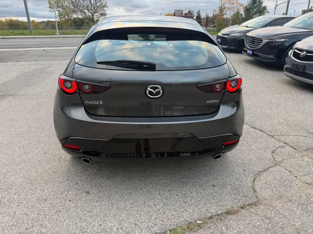 Mazda Mazda3 2022 photo 4