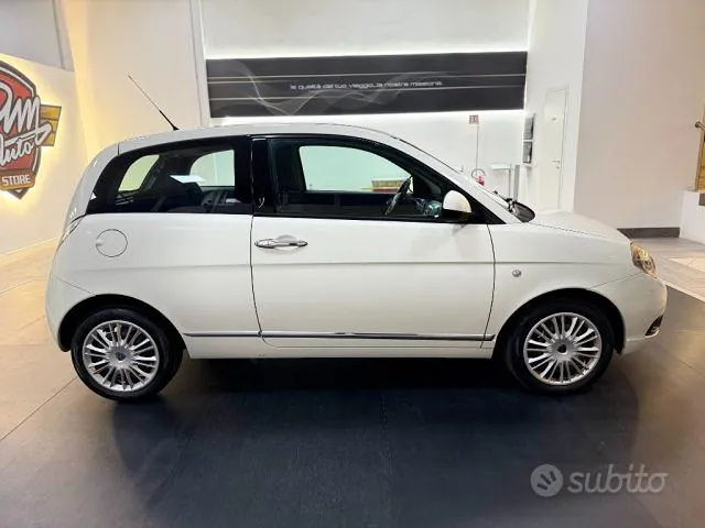 Lancia Ypsilon 2010 photo 4