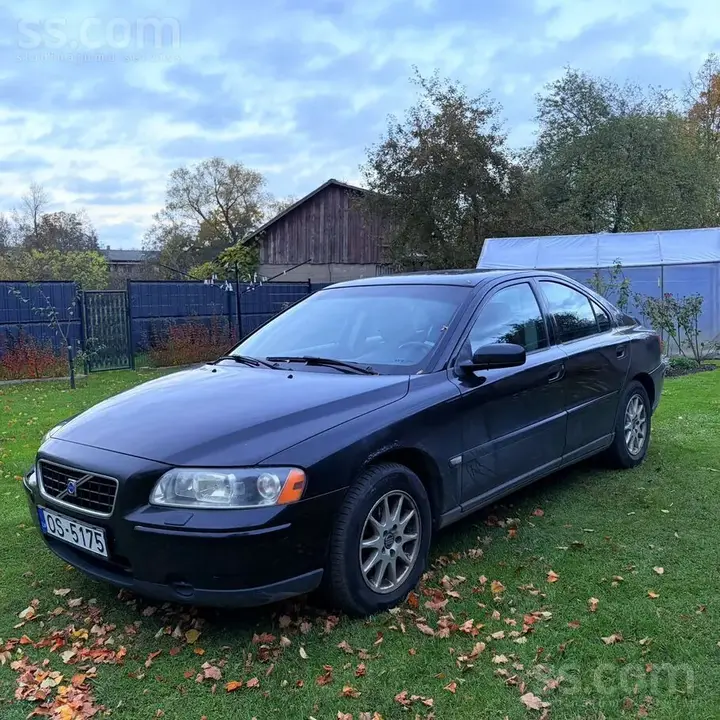 Volvo S60 2004 photo 2