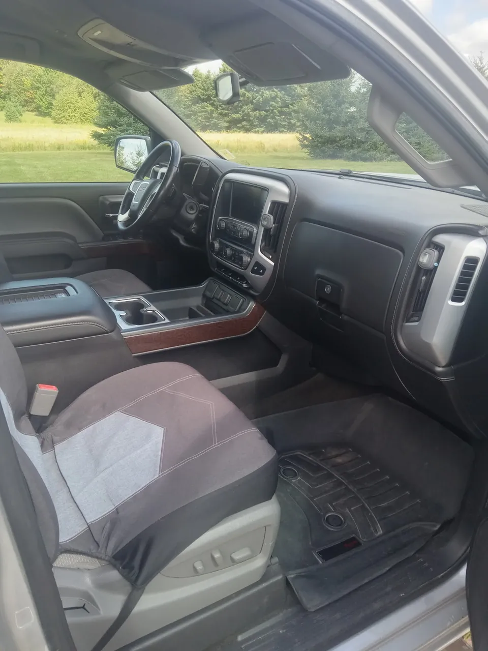 GMC Sierra 1500 2017 photo 2