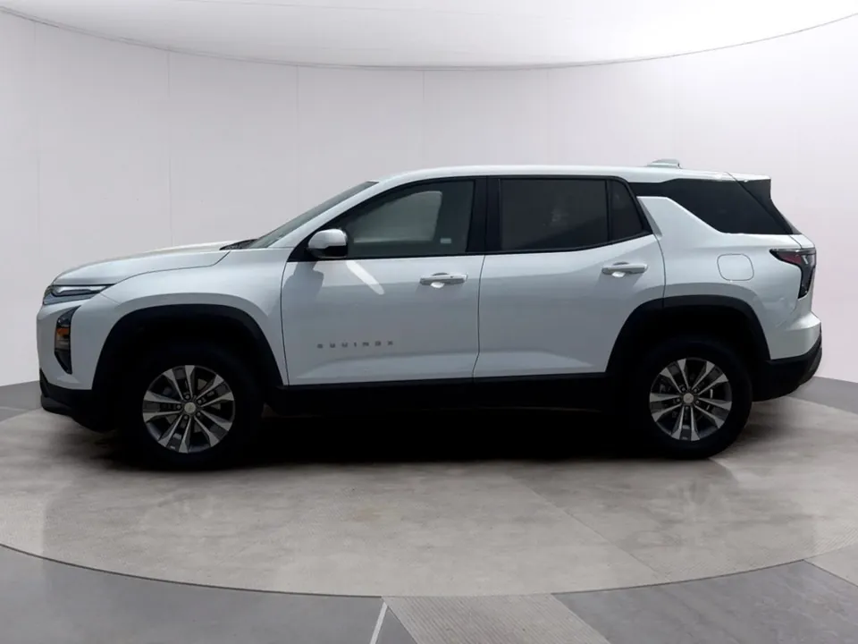 Chevrolet Equinox 2026 photo 2