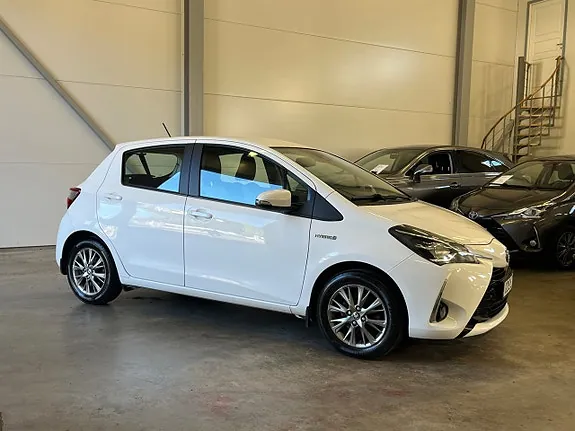 Toyota Yaris 2019 photo 2