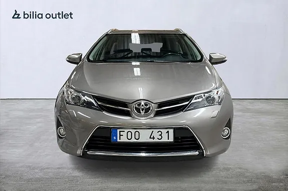 Toyota Auris 2013 photo 3