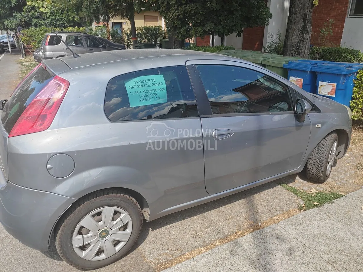 Fiat Grande Punto 2009 photo 2