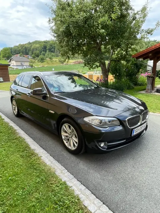 BMW 5 Series 2010 photo 3