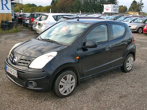Nissan Pixo 2010 photo 2