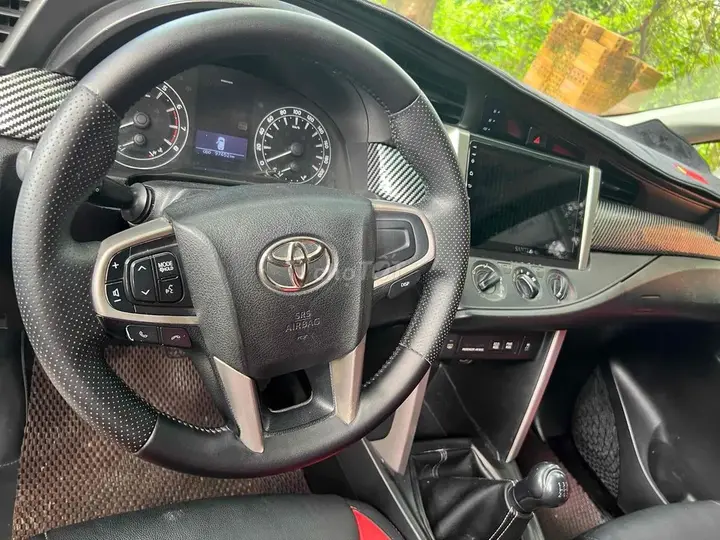 Toyota Innova 2018 photo 4