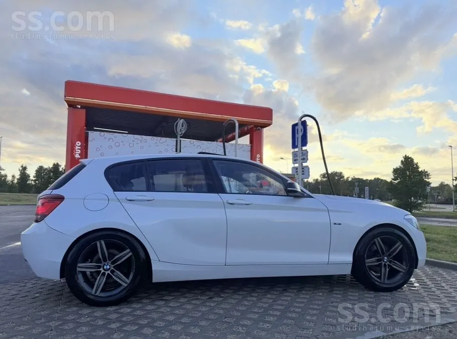 BMW 120 2012 photo 4