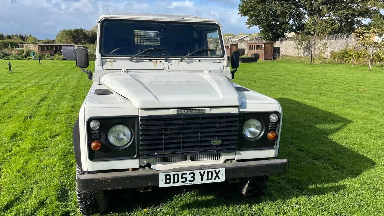 Land Rover 110 2003 photo 2