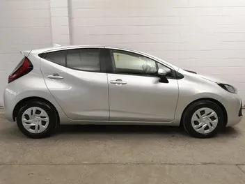 Toyota Aqua 2022 photo 4