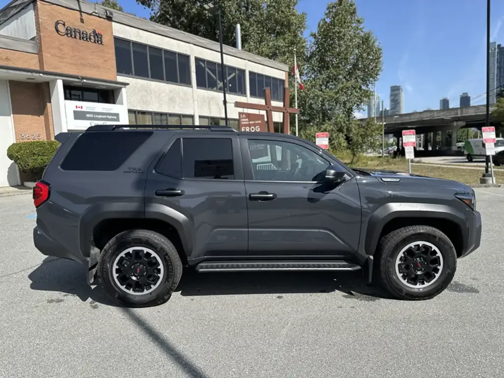 Toyota 4Runner 2025 photo 5