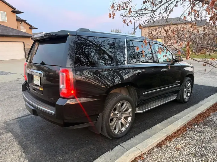 GMC Yukon 2015 photo 5
