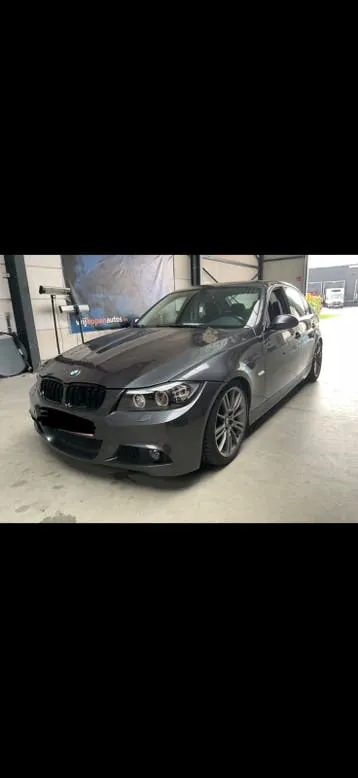 BMW 318I