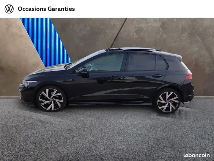 Volkswagen Golf 2023 photo 2