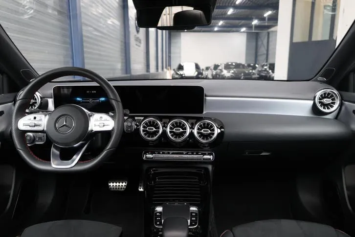 Mercedes-Benz A-Class 2020 photo 2