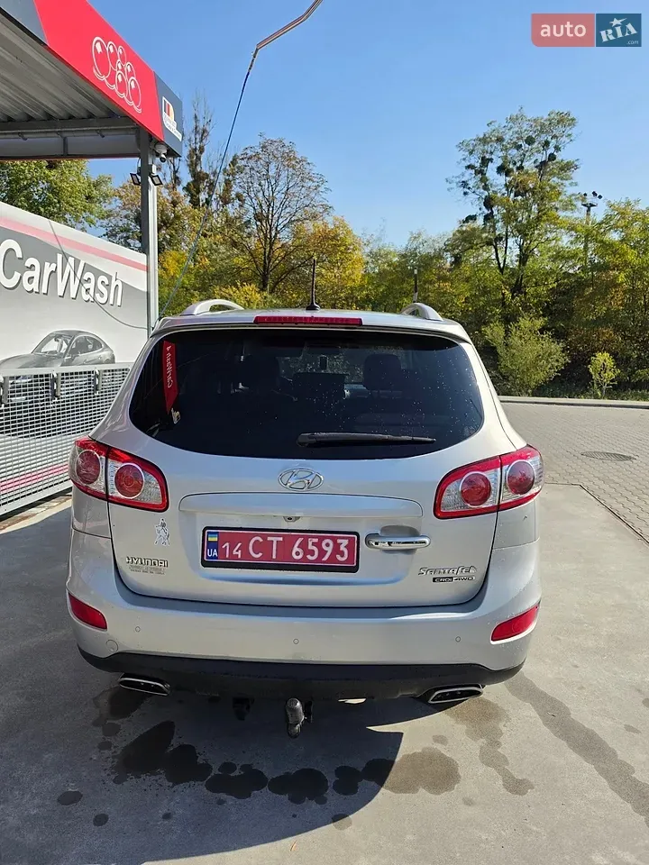 Hyundai Santa Fe 2010 photo 5