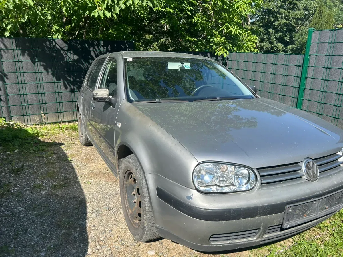 Volkswagen Golf 2003 photo 2