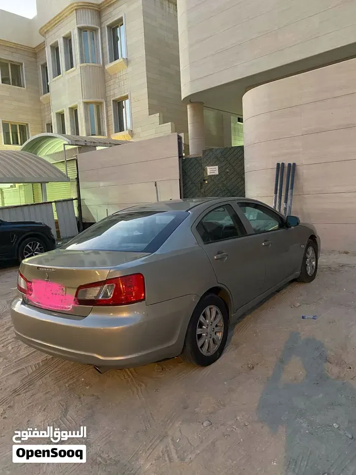Mitsubishi Galant