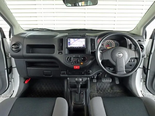 Nissan Ad 2023 photo 3