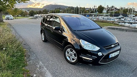 Ford S-Max 2014 photo 2