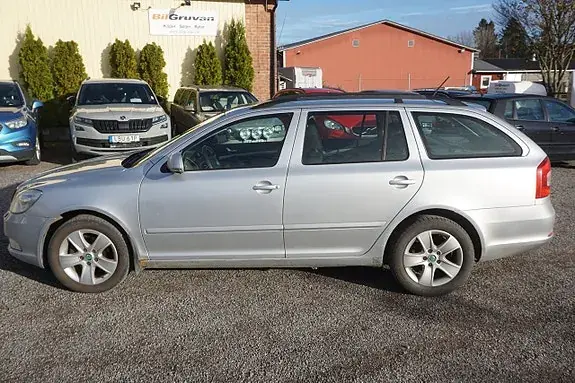 Skoda Octavia 2012 photo 3