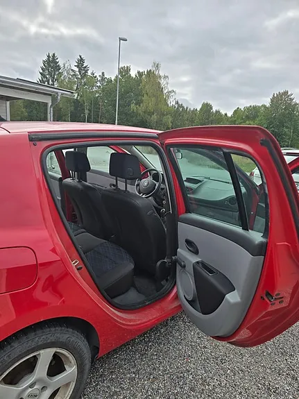 Renault Clio 2006 photo 4