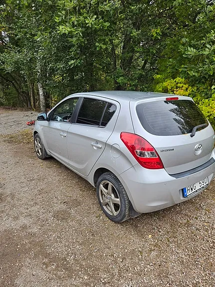 Hyundai I20 2010 photo 3