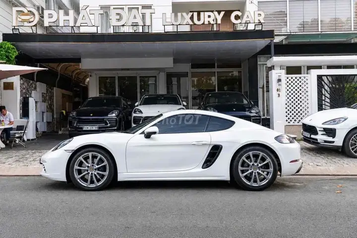 Porsche 718 Cayman 2026 photo 2