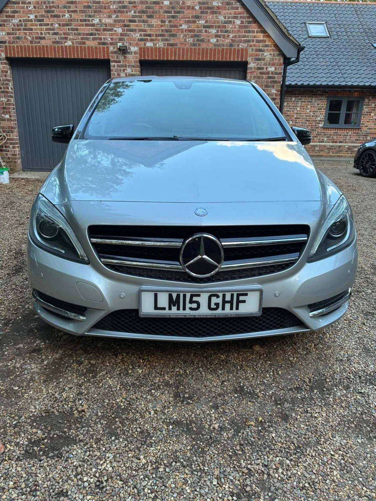 Mercedes-Benz B-Class 2015 photo 3