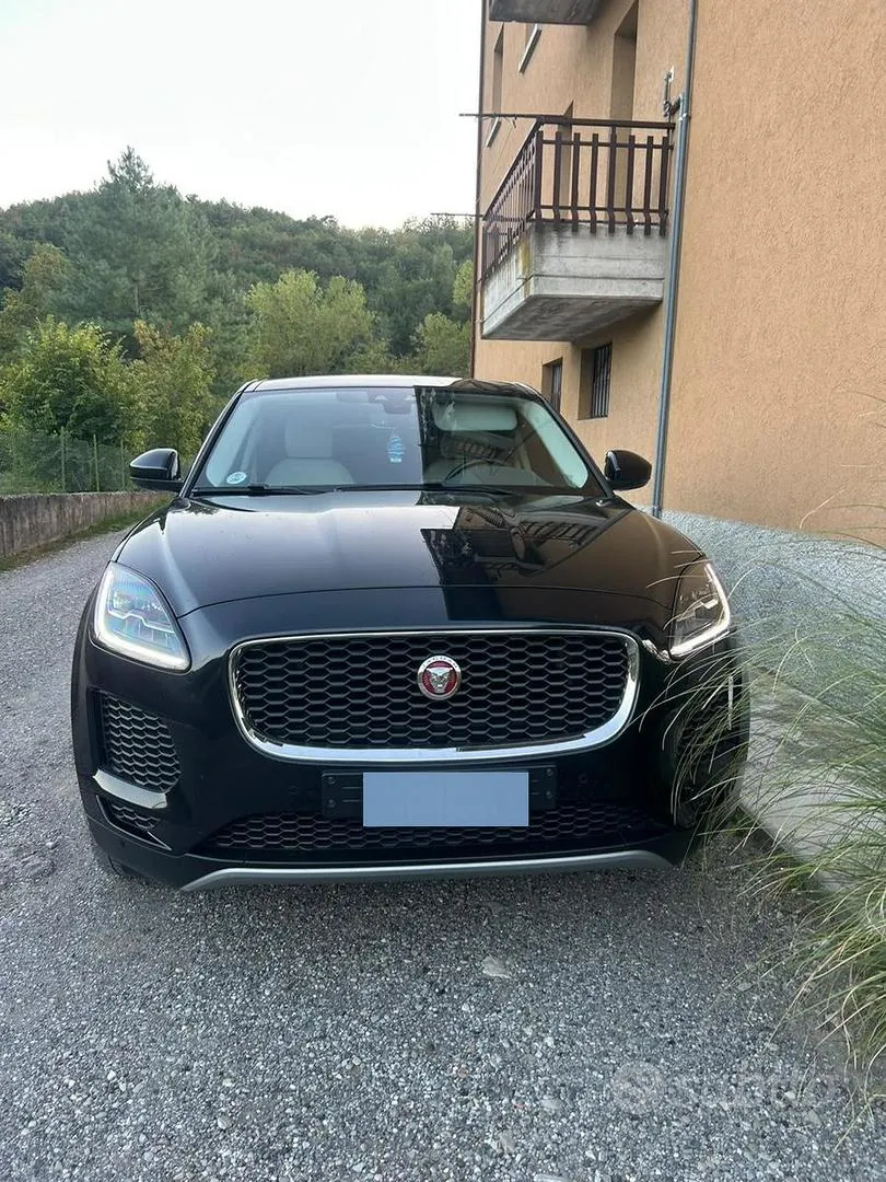 Jaguar E-Pace 2018 photo 3